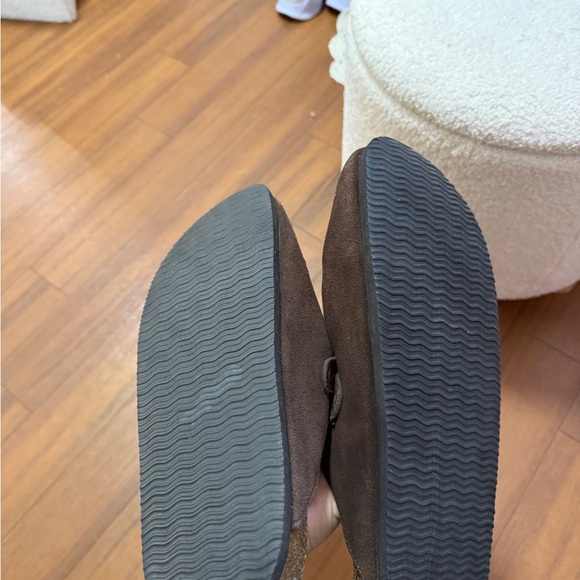 Brown clogs - Picture 2 of 2